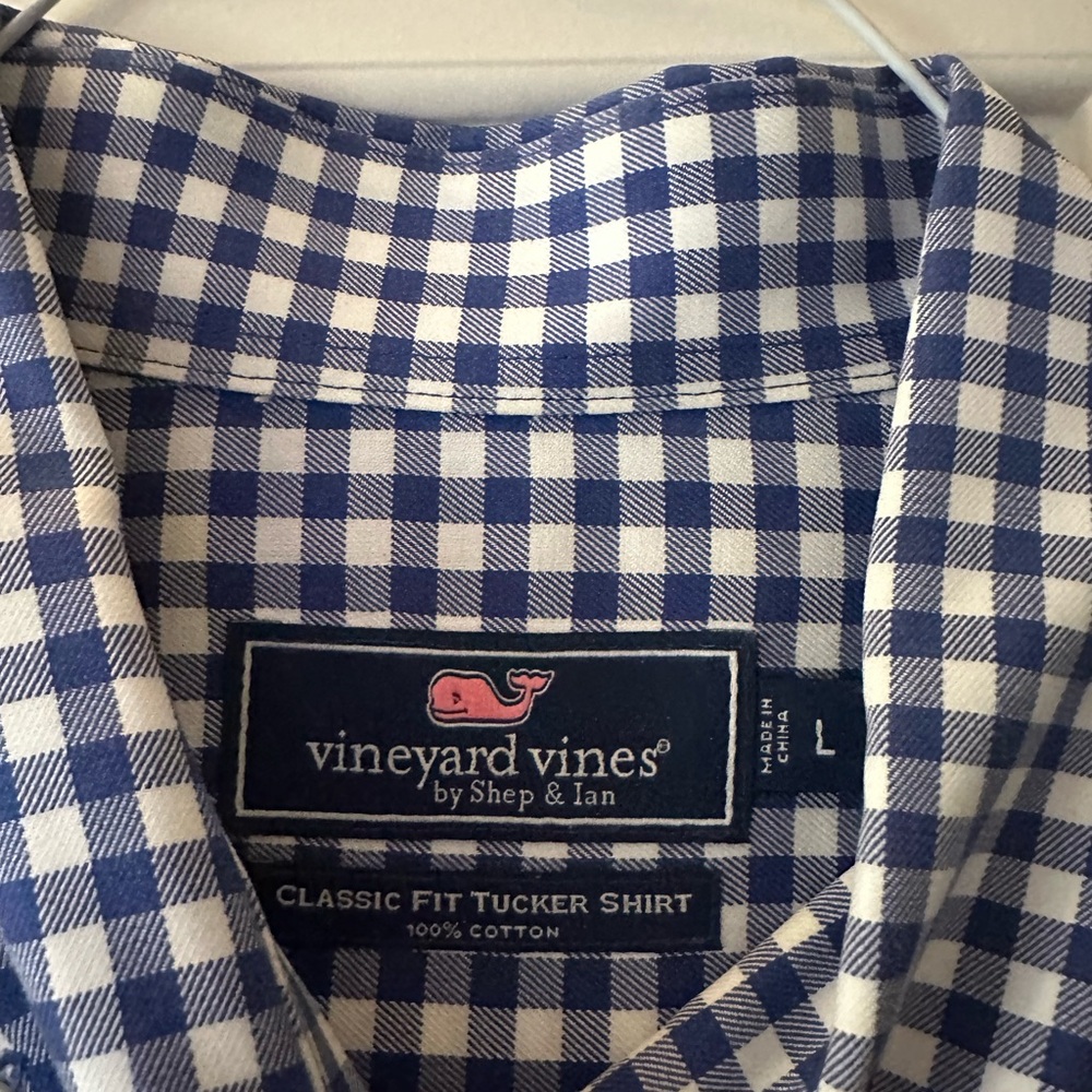Vineyard Vines classic fit tucker button down shirt